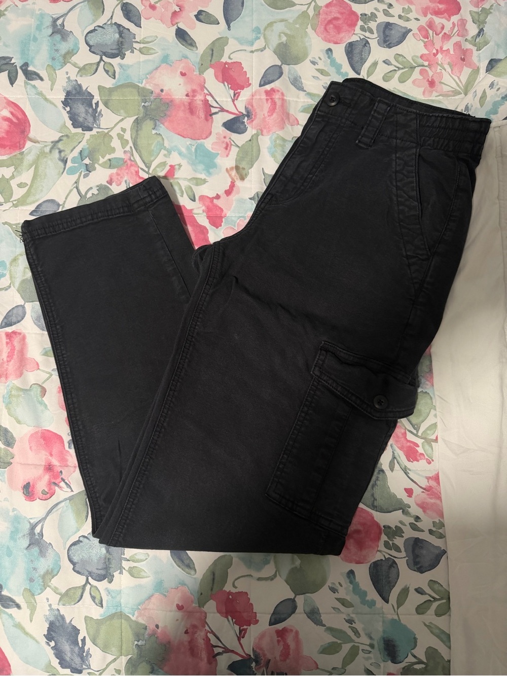 American Eagle Cargo Pants